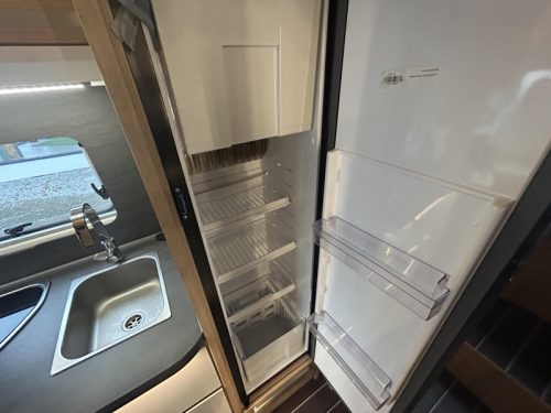 Knaus Sky Wave Aire acondicionado 230V, panel solar foto: 12