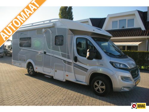 Dethleffs Globedrome 7010 T Automaat, Single beds.