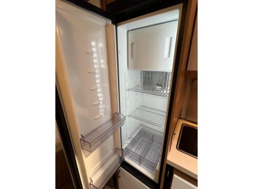 Hobby De Luxe 490 KMF awning bunk bed bicycle photo: 14