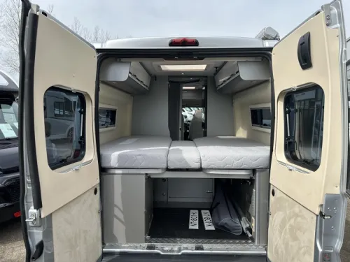 Adria Twin 640 SLX 150 hp solar panel photo: 18