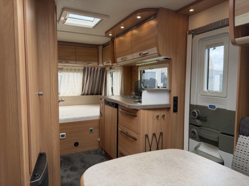Knaus Sudwind 460 QU Foto: 11
