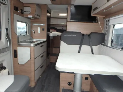 Knaus Van Wave 650 MEG MIT HUBDACH  Foto: 9