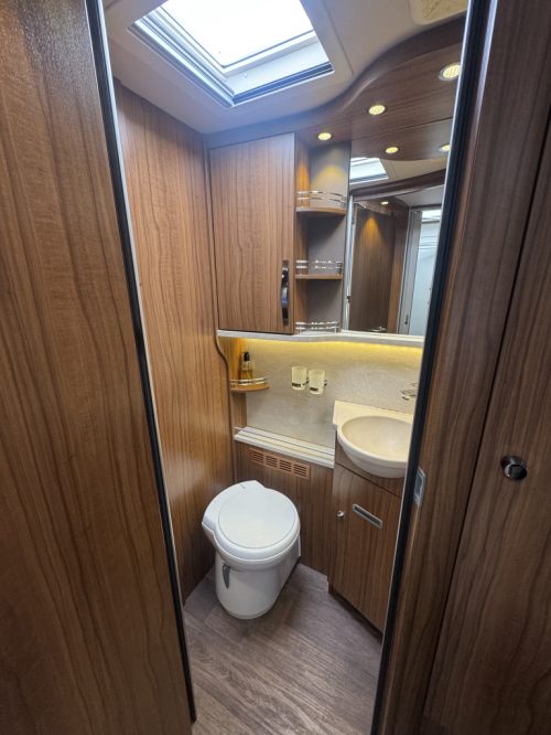 Hymer B680 Starline photo: 16