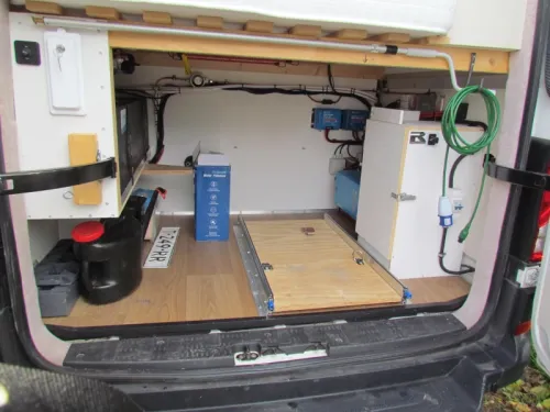 Autocaravana MAN Crafter con camas individuales, autom&aacute;tica foto: 7