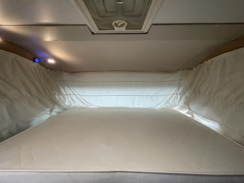 McLouis Nevis 79 G Queen bed Drop-down bed photo: 18