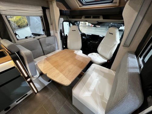 Pilote Atlas A690GJ Wohnmobil, L&auml;ngsbetten Foto: 3