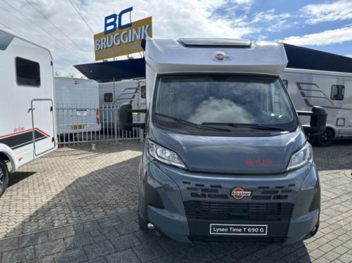 B&uuml;rstner Lyseo Time T Skyline 690 G 2 APARTE BEDDEN-AUTOMAAT foto: 5
