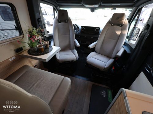 Hymer Grand Canyon S 600 Pop-top roof | Towbar photo: 8