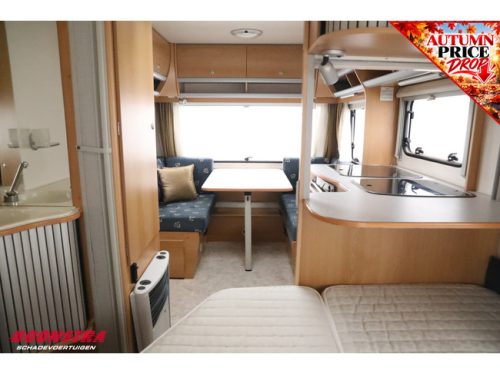 Kip Navigator 44 TDB Mover Radio Central kitchen Single beds Heater photo: 21
