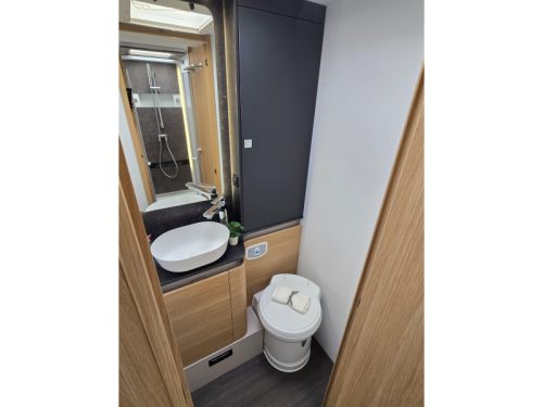 Adria Matrix Plus 670 DL LEVEL/LITHIUM/OMVORMER  foto: 17
