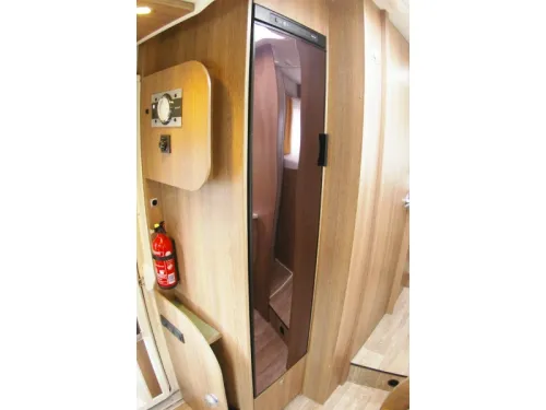 Dethleffs Trend T 7057 EB Einzelbetten, Hubbett. Foto: 11