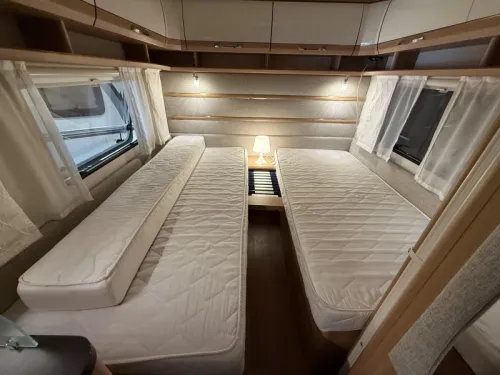 LMC Musica 490 E 2 BETTEN RUNDSITZGRUPPE RANGIERHILFE TOP Foto: 7