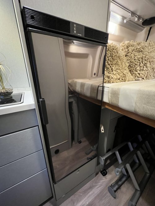 Hymer Free S600 AUTOMATIC TRANSVERSE BED + POP-TOP ROOF BICYCLE RACK photo: 8