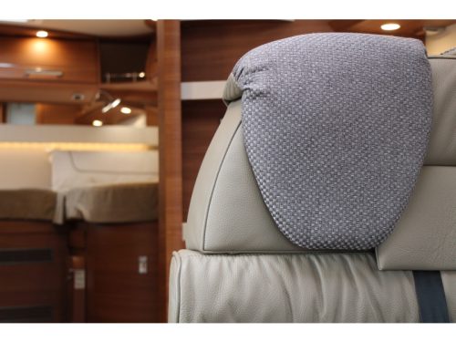 Carthago Chic C-Line I 4.9 LE-L Single beds + Pop-top roof  photo: 75