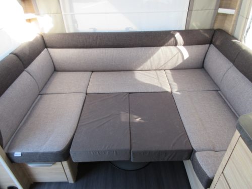 Knaus Sudwind 60 Years 450 FU VERY NEAT, FIXED AWNING photo: 5