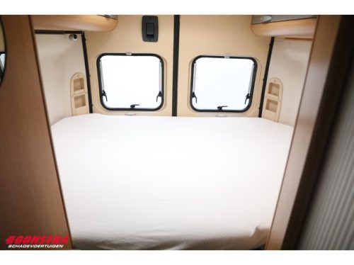 Adria Twin 2.3 M. Jet Querbett Mittelk&uuml;che L&auml;ngssitzgruppe Klima Klimaanlage Foto: 12