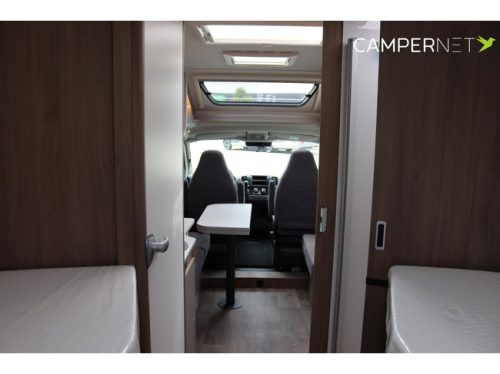 Carado T457 140hp Automatic | Single beds | Face to Face | Pro + Package | Thule awning | Separate shower | Large refrigerator | Light metal photo: 18
