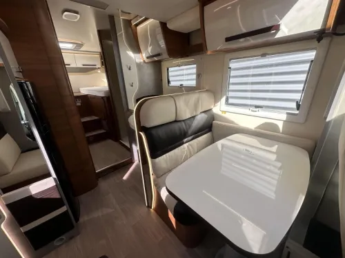 Elnagh Baron 573 Automatic Single Beds photo: 6