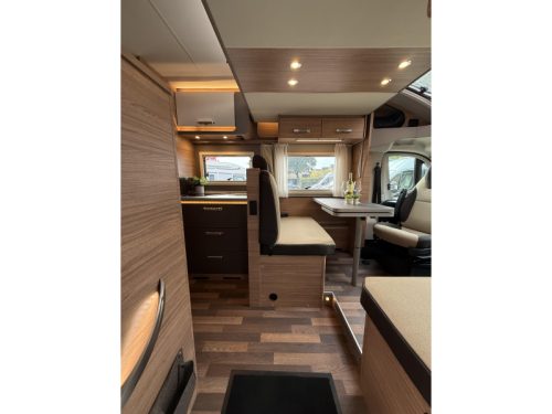 Weinsberg CaraSuite 700 ME Automatic! 180 hp! photo: 10