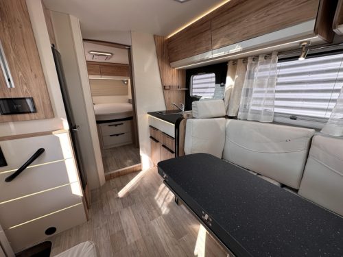 Bavaria I 720 Queensbed 140PK Roof air conditioning photo: 5