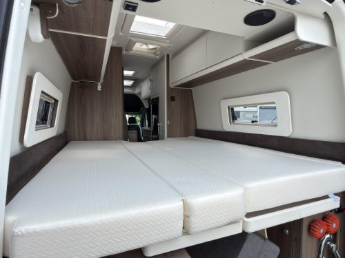 Kabe Travel Master Van 4x4 Single beds photo: 23