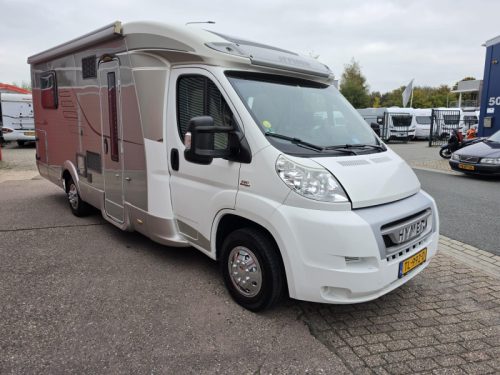 Hymer T 698 CL Queensbed, Omvormer etc.  foto: 22