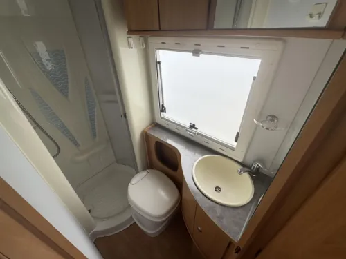 Chausson Alegro 67 Mit franz&ouml;sischem Bett und Tempomat Foto: 11