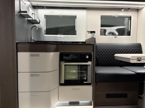Adria Coral Supreme 670 DL Dachklimaanlage / Automatik Foto: 9