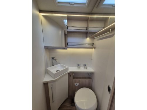 Rapido 696 F Premium Edition E&P Level System photo: 9