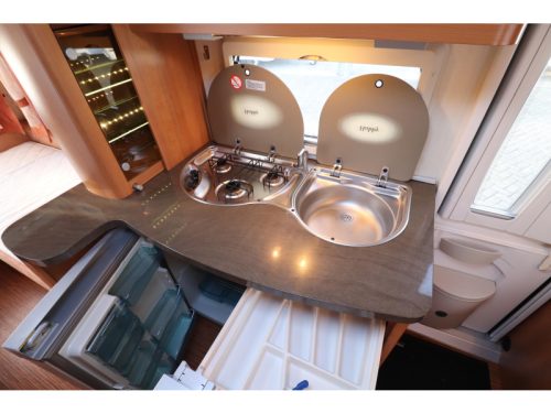 Hobby Excellent 495 UL Rangierhilfe / Thule Markise Foto: 13