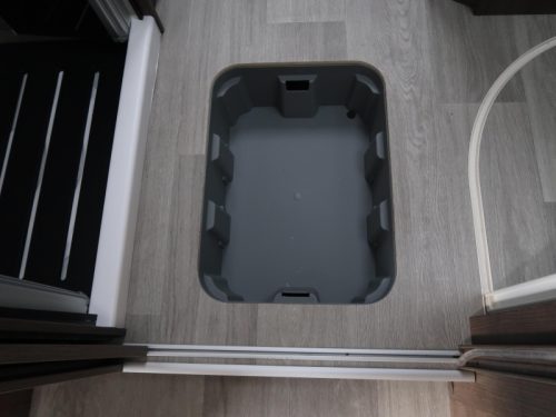 Benimar Cocoon 463 VORTEIL 11.680, AUTOMAAT Foto: 17