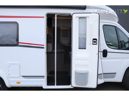 LMC Tourer T730G 165pk | L&auml;ngsbetten | Thule Markise | Thule Fahrradtr&auml;ger| Separate Dusche | Zenec Multimediasystem | Foto: 4