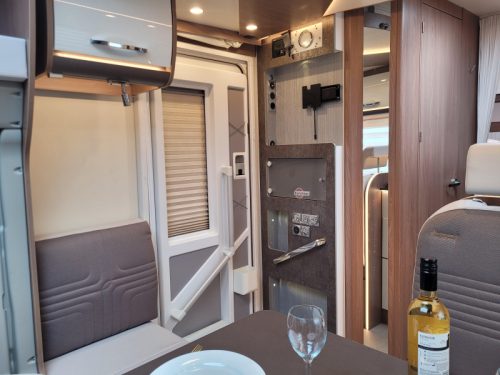 B&uuml;rstner Lyseo Harmony Line 690 G Flat floor/4 berths photo: 8