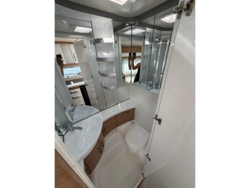 Hobby De Luxe 460 LU In NIEUWSTAAT! Foto: 12