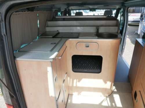 Ford Nugget, Pop-top roof, 5 Seats / 4 Berths photo: 10