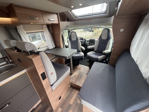 Weinsberg CaraSuite MF Franz&ouml;sisches Bett, Airco 230 Foto: 7