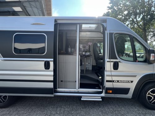 Adria Twin Supreme 640 SGX 9-T AUTOMAAT 2X ZONNEPANEEL Foto: 4