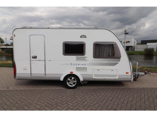 Knaus Sudwind 420 QD Mover/ Store de voyage photo : 1