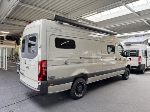 Hymer Grand Canyon S 700 4x4 - Aufstelldach - L&auml;ngsbett Foto: 1