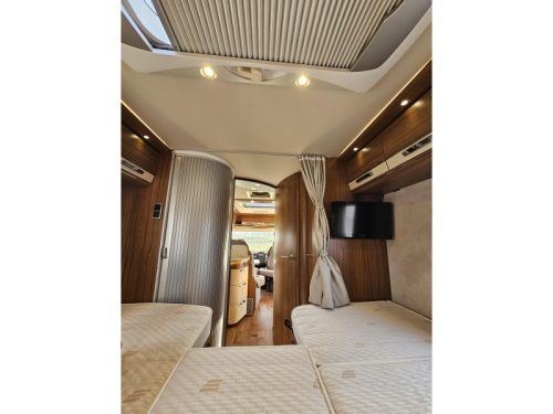 Hymer B678 Premium Line single beds photo: 7