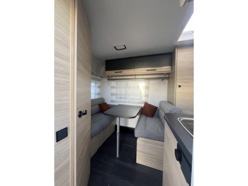 Sterckeman Easy Comfort 390 CP Rangierhilfe und Kassettenmarkise Foto: 3