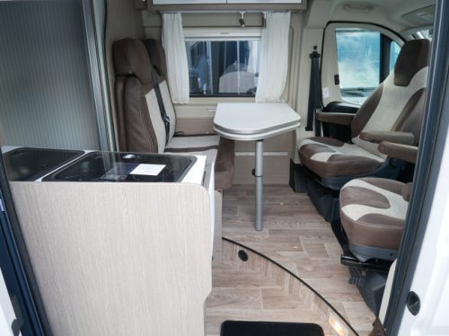 P&ouml;ssl Roadcruiser 640, Automatik, Hubdach, L&auml;ngsbetten Foto: 7