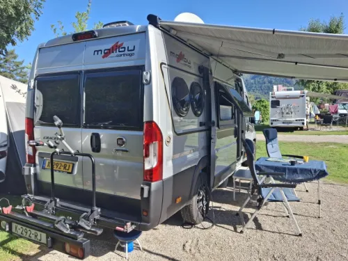 Malibu Van Comfort 640 LE Single beds, automatic photo: 1