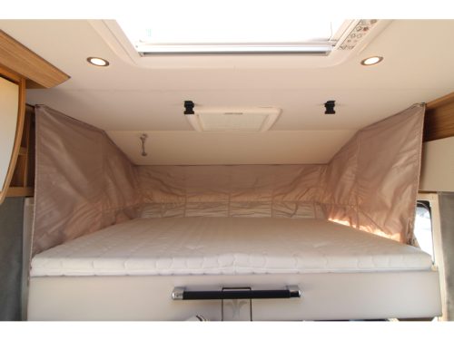 Niesmann+Bischoff Arto 77 E Single beds + Pop-top roof  photo: 36
