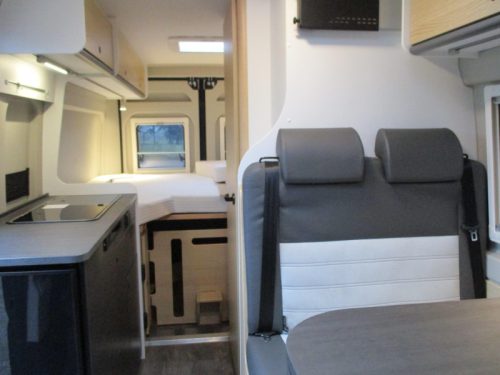 Sunlight Cliff 640 Tough van Single beds photo: 6