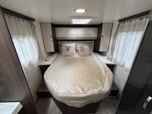 Benimar Tessoro T 496 AUTOMATIC QUEEN BED+LIFT BED ROOF AIRCO photo: 2