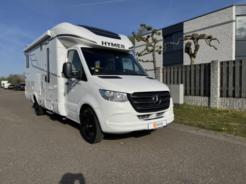 Hymer B-MC T 680 single beds pop-top roof photo: 2