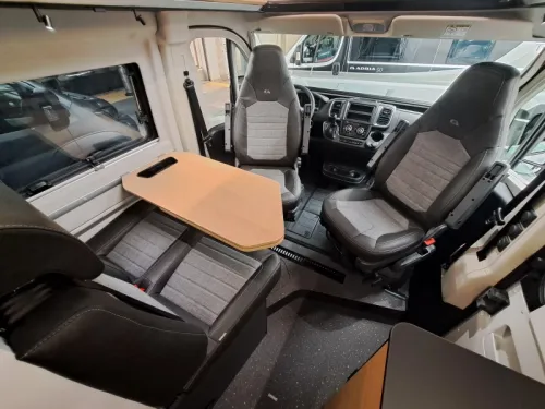 Adria Twin Select 600 SLB First Edition - Automatic photo: 4