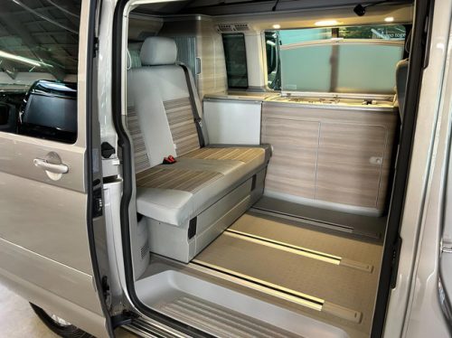 Volkswagen CALIFORNIA VW T5 GP 2.0 TDI 140HP DSG Automatic photo: 2