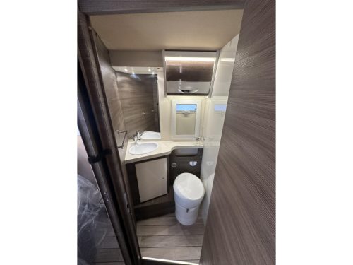 McLouis Nevis 881 NIEUW Queensbed 140pk  foto: 10